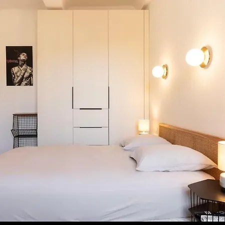 Beautiful Apartment, Port De Nice,place Du Pin 45 M2 شقة *